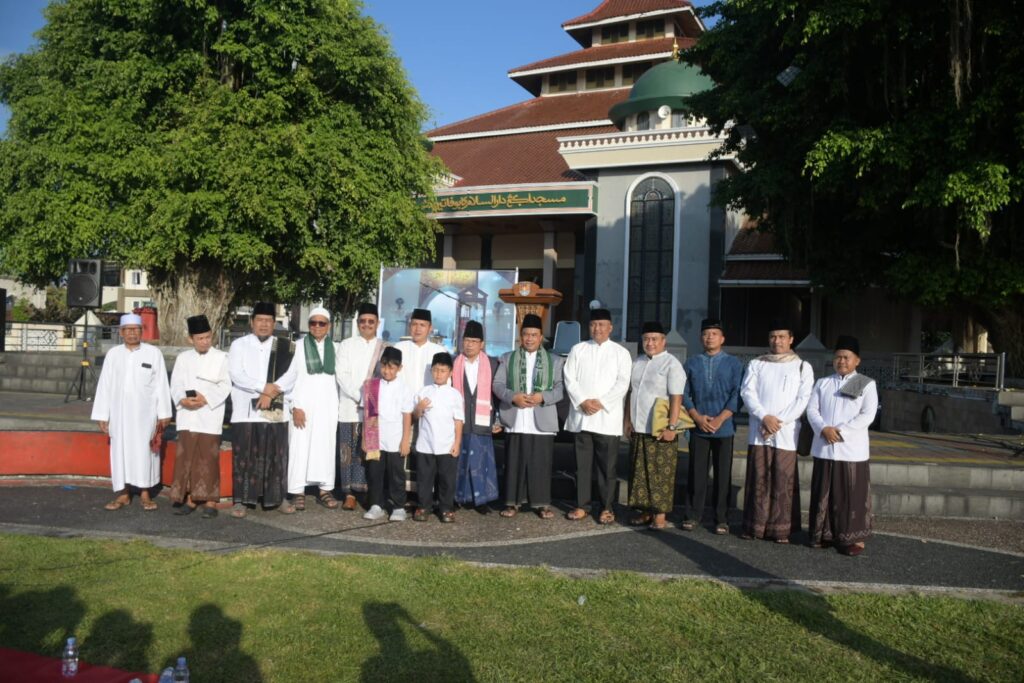 Ribuan jamaah melaksanakan Sholat Idul Adha 1447 H di Alun-Alun Cilacap