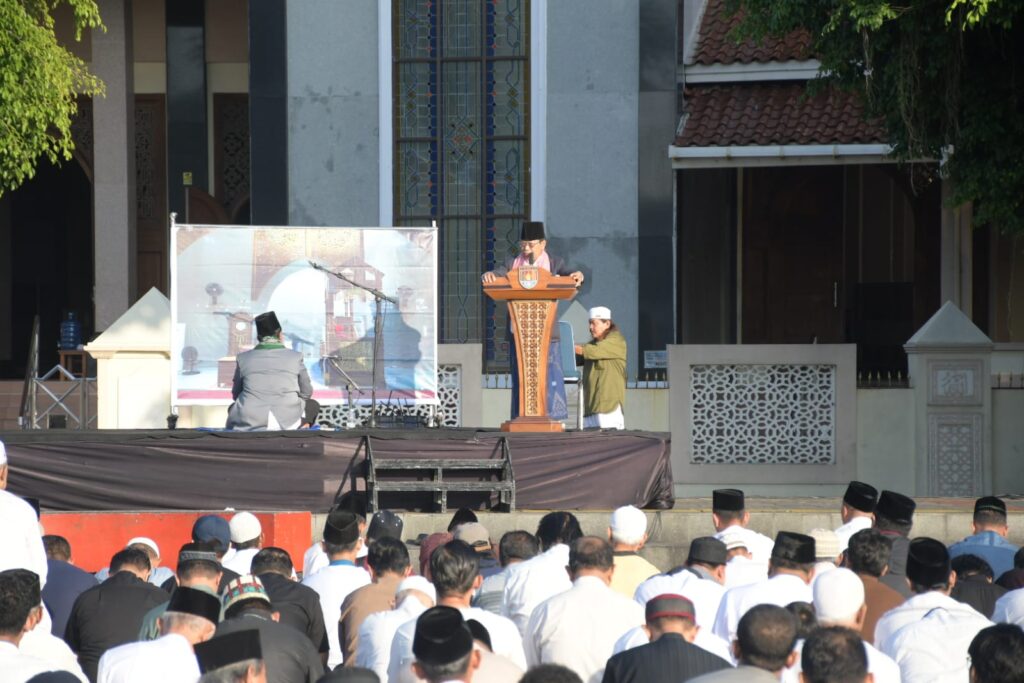 Ribuan jamaah melaksanakan Sholat Idul Adha 1447 H di Alun-Alun Cilacap